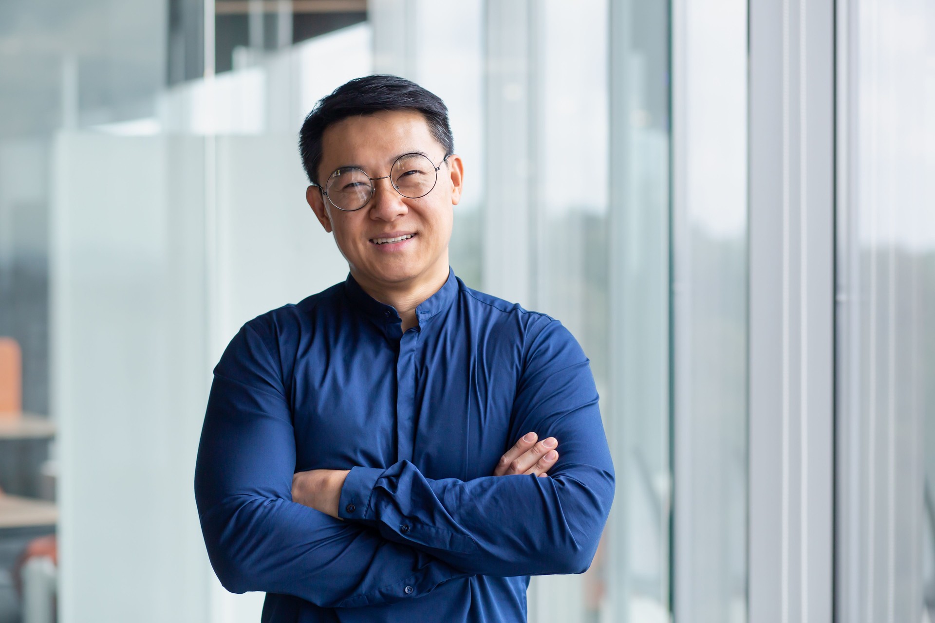 - Zhou Wei 周伟